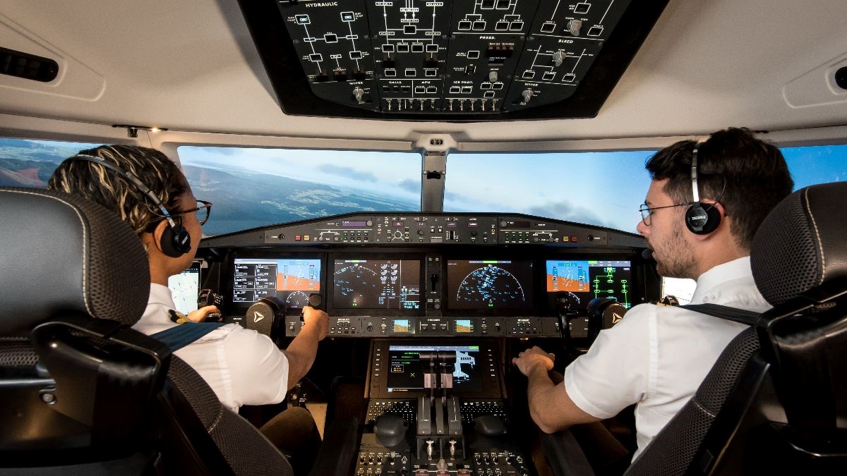 Two brand-new AL172 Simulators for EuroPilot & SoCal Pilot Center!